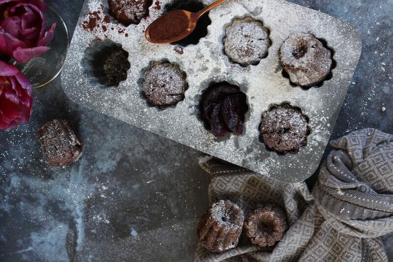 Red beet canelles | Holle